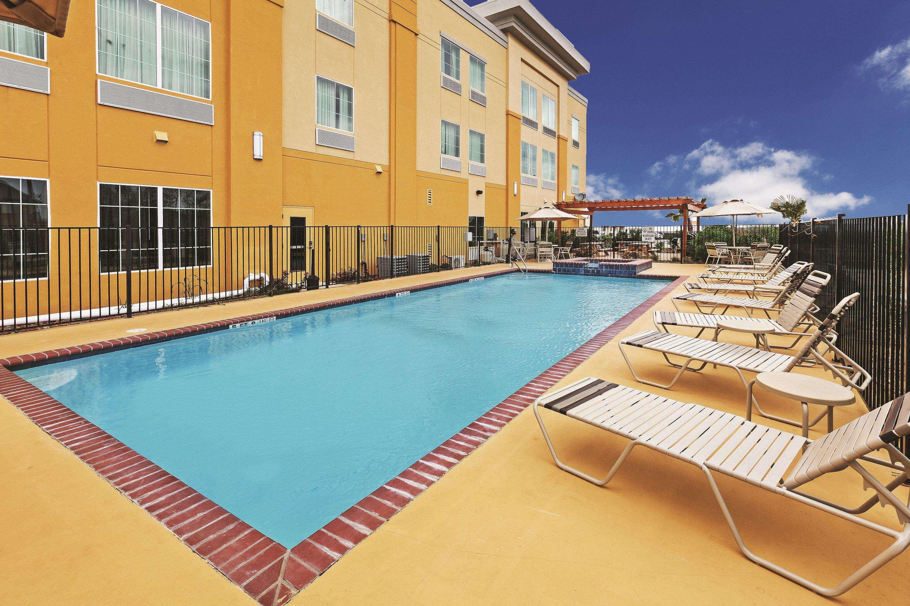 Hotel La Quinta By Wyndham Jourdanton - Pleasanton Exteriér fotografie